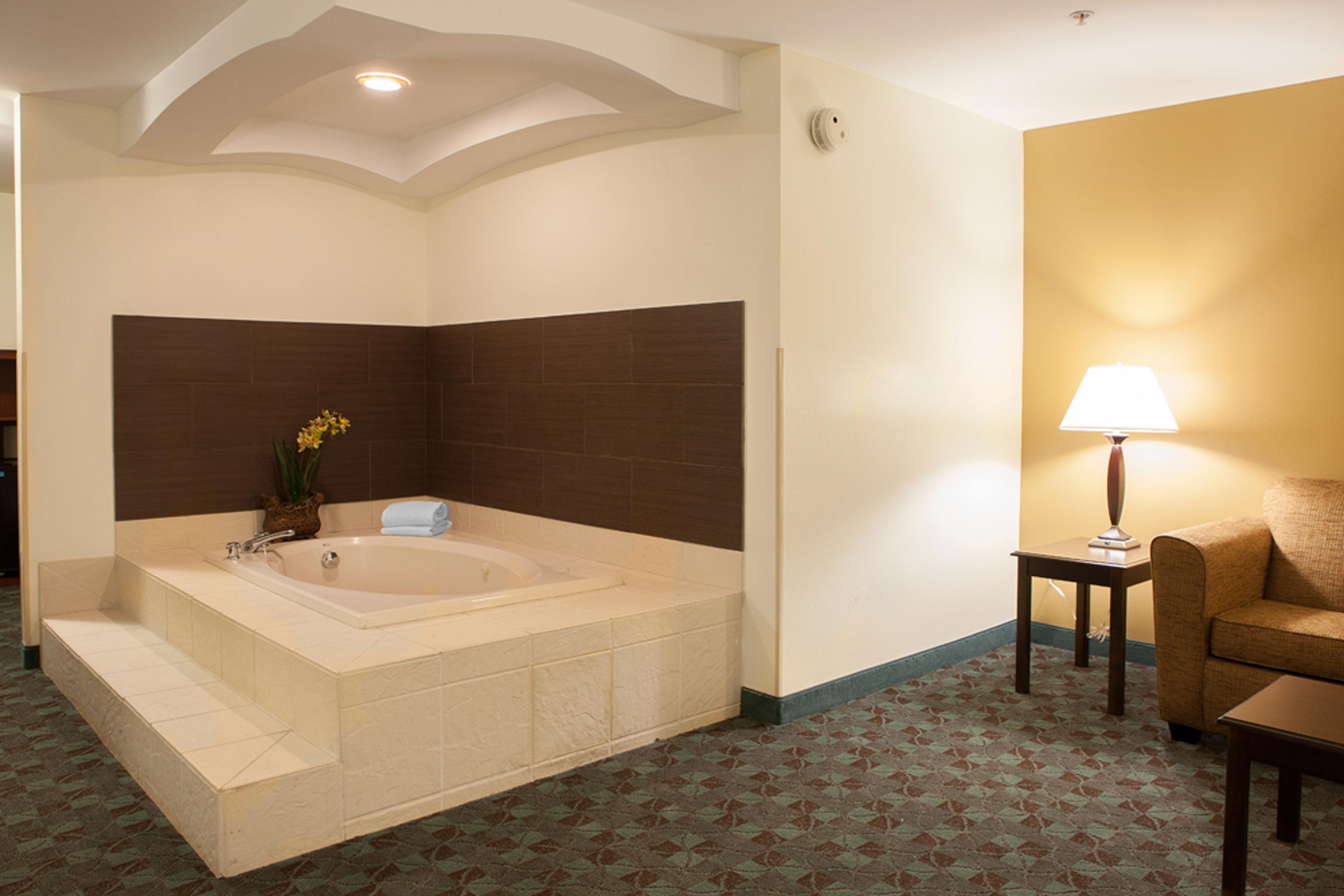 Holiday Inn Express Hotel & Suites Canton By Ihg Экстерьер фото