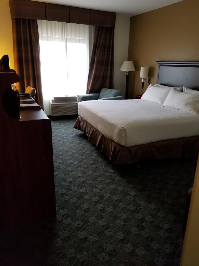Holiday Inn Express Hotel & Suites Canton By Ihg Экстерьер фото