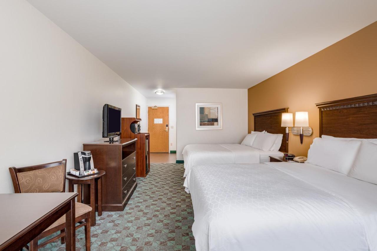 Holiday Inn Express Hotel & Suites Canton By Ihg Экстерьер фото